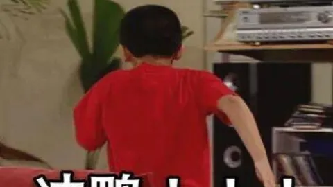 “速来体验AI雪人伙伴，共赴哈尔滨冰雪Citywalk欢乐之旅”